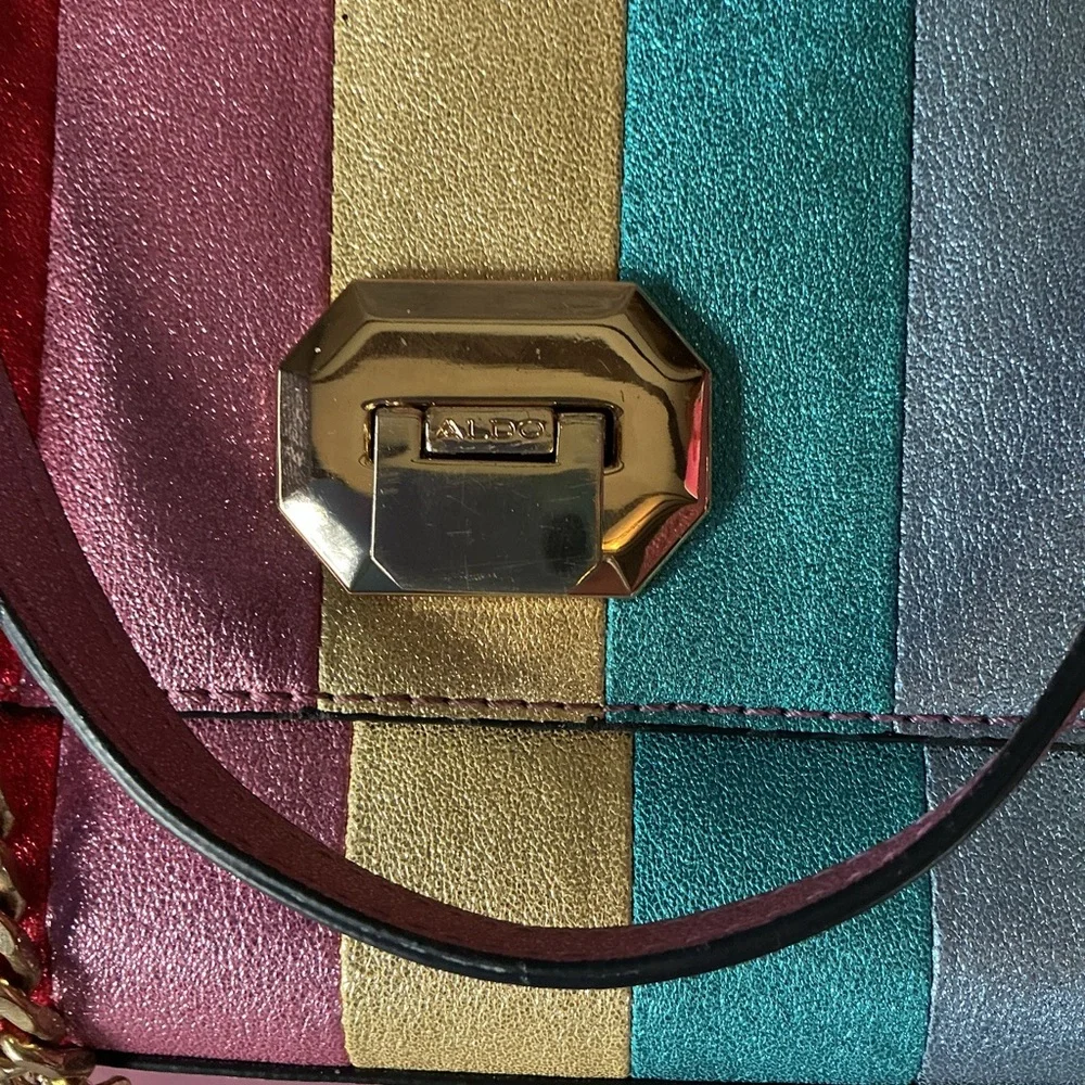 🌈 ALDO Rainbow Metallic Crossbody Bag - Picture 4 of 10